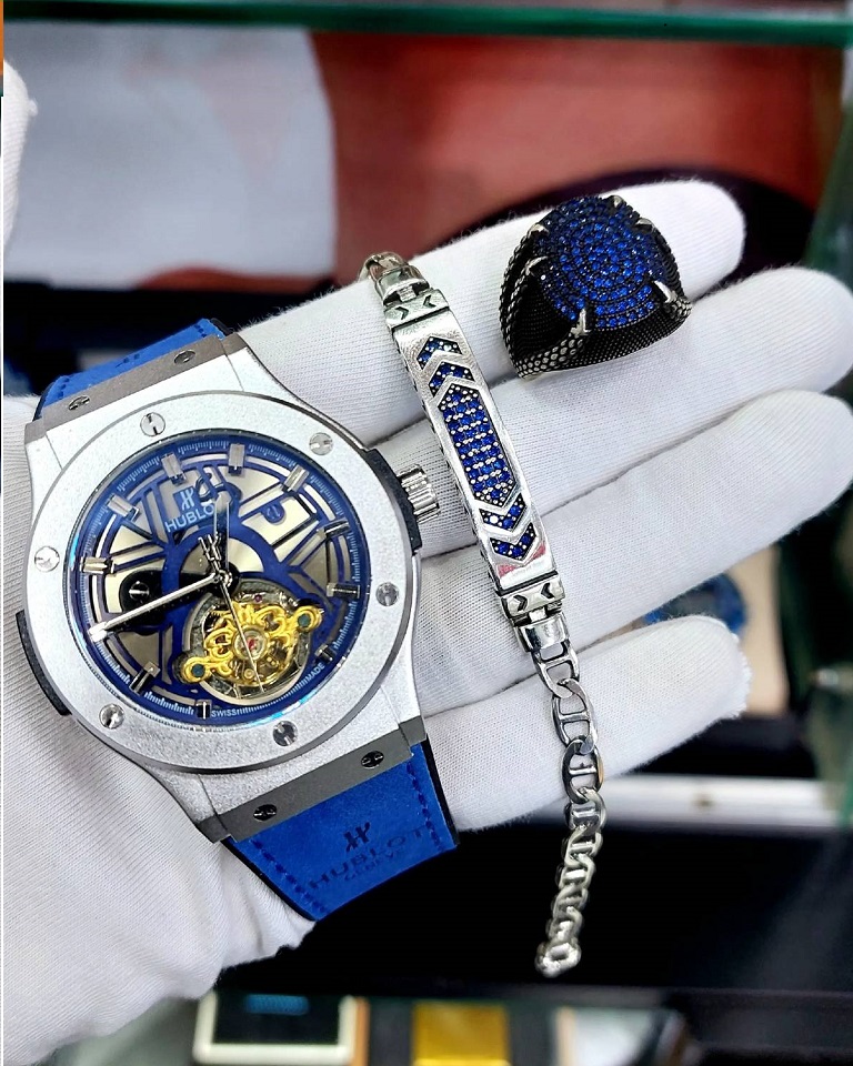 ساعة ميكانيكية مستوردة + مجموعة مجوهرات من الفضة الاسترلينية عيار 925